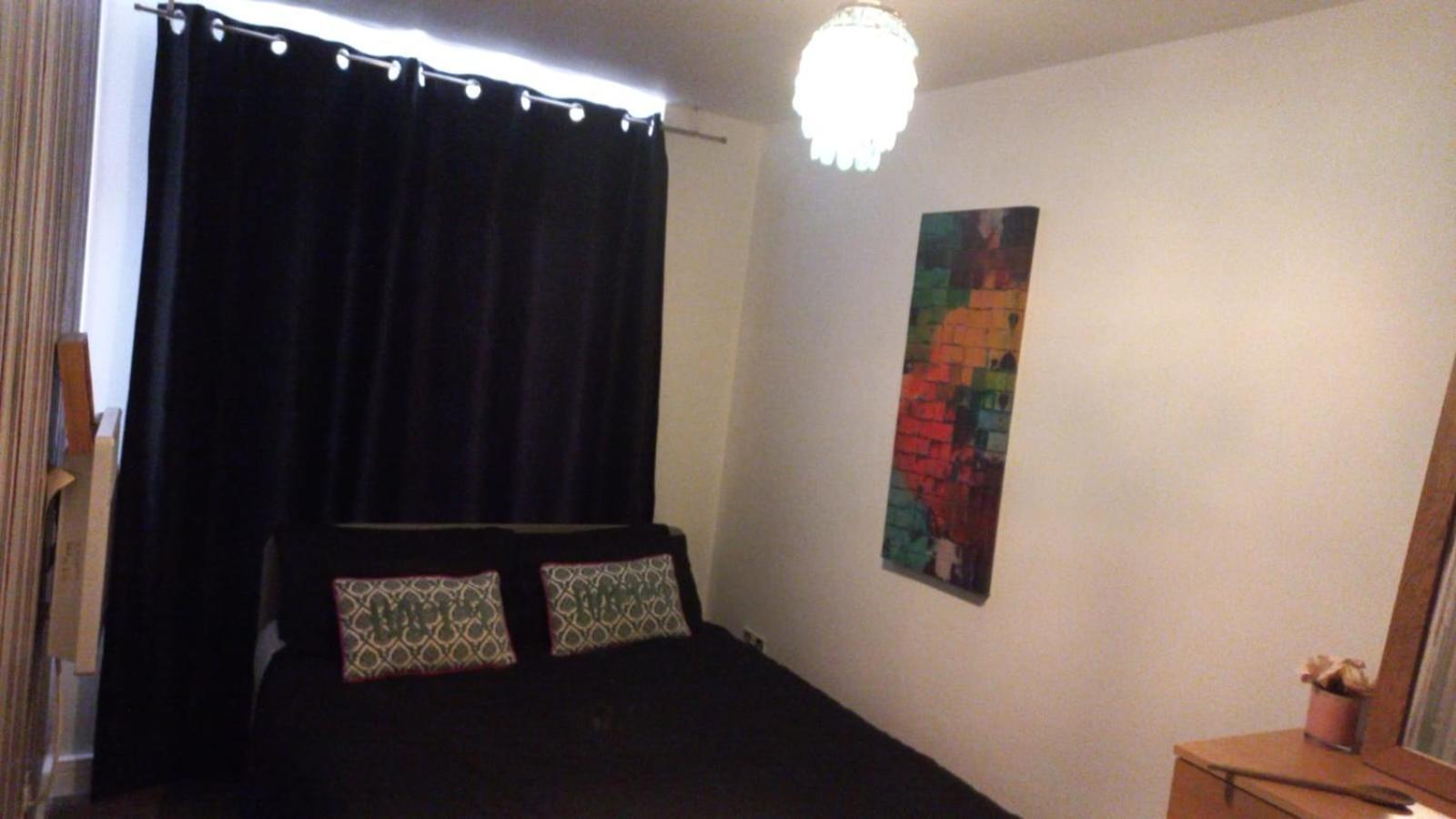 Comfy With Shared Bathroom Privatunterkunft *